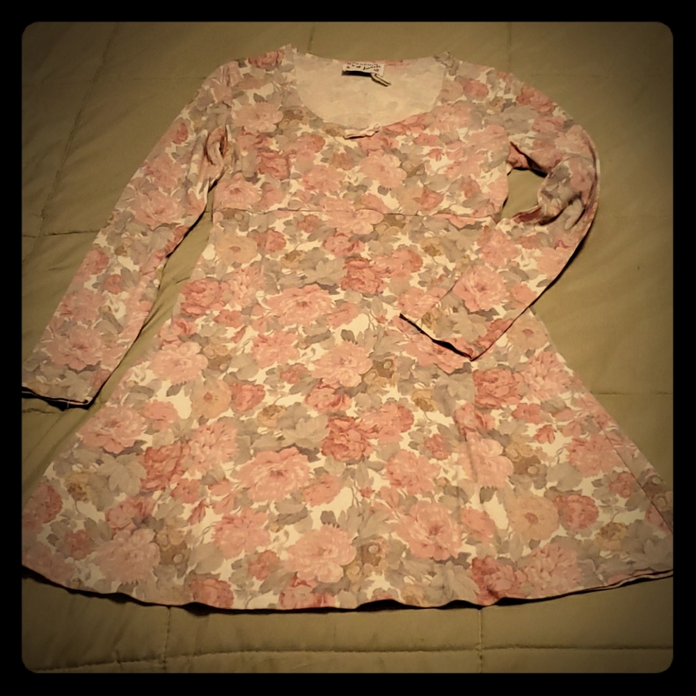 Charming rose print dress